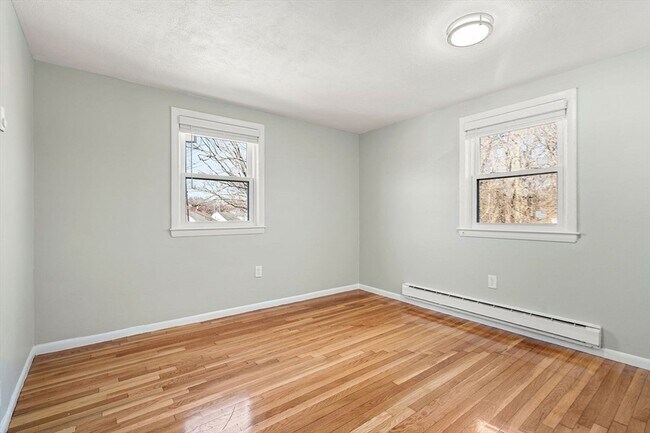 Building Photo - 2 Starbird Ave