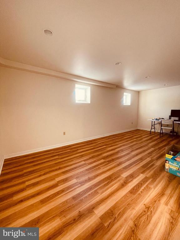 Building Photo - 404 Navaho Dr