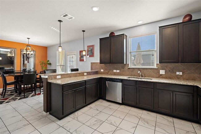 Building Photo - 205 Rocroi Dr