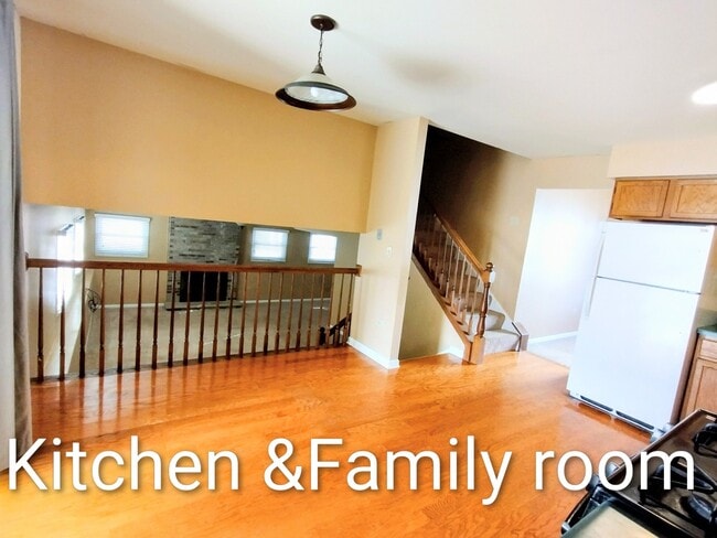 Building Photo - 267 Silverado St