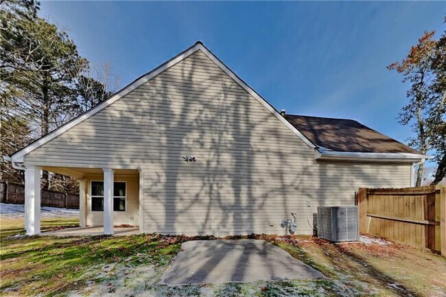 Building Photo - 1210 Port Royal Ct