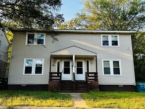 Building Photo - A Great Living Space in the Heart of the C...