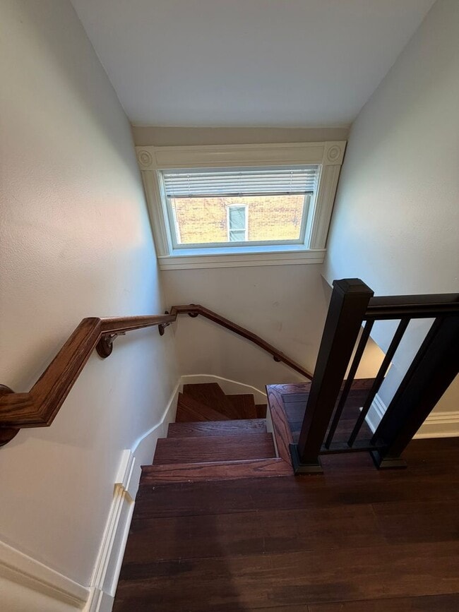 Building Photo - Bright & Spacious 3BR in The Grove – Walk to Shops & Dining!