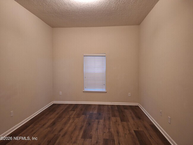 Building Photo - 7032 Deer Lodge Cir