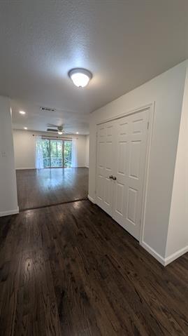 Building Photo - 1406 Eastus Dr