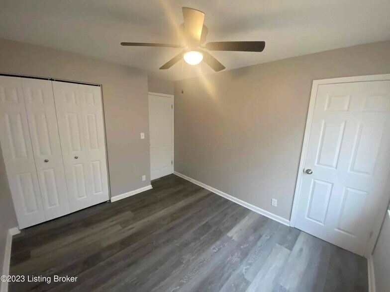 Building Photo - 1533 S 32nd St