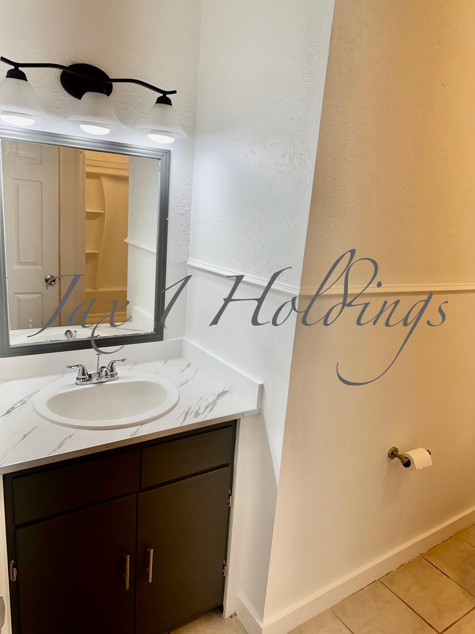 Bathroom - 5674 Akra Ave