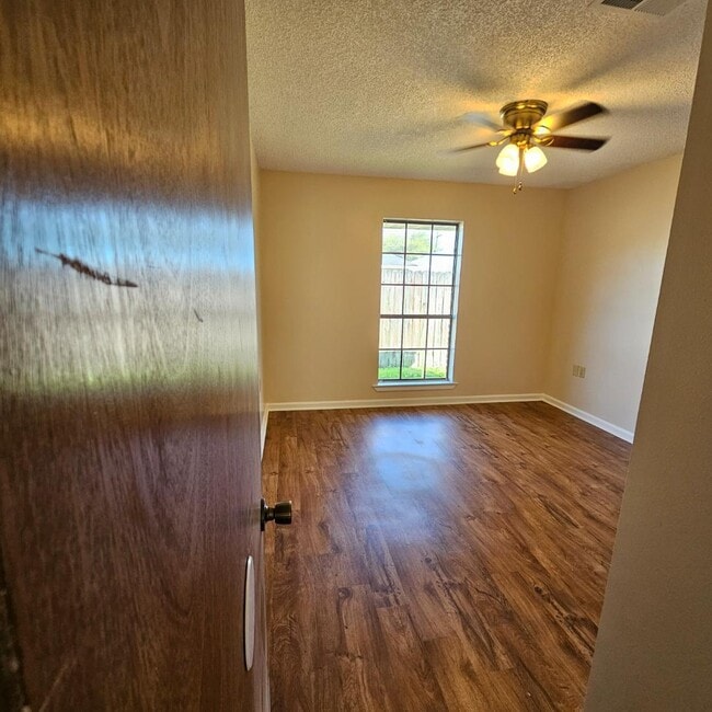 Building Photo - 1013 Talbot Ave