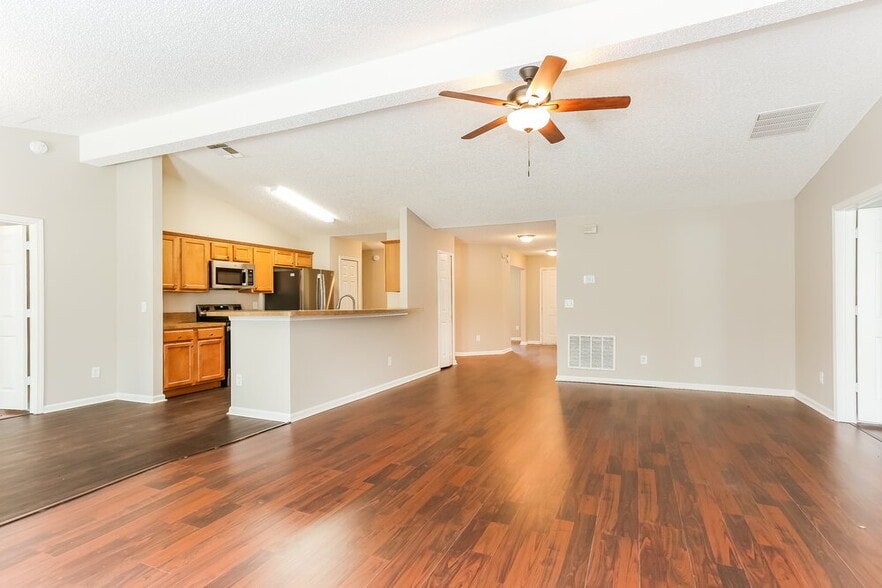 Building Photo - 2626 Springwillow Dr