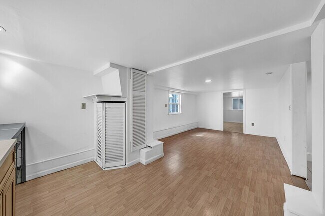 Building Photo - 3421 Haven St