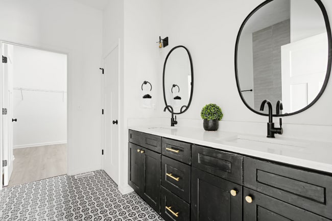 Building Photo - 1734 S Talbott St