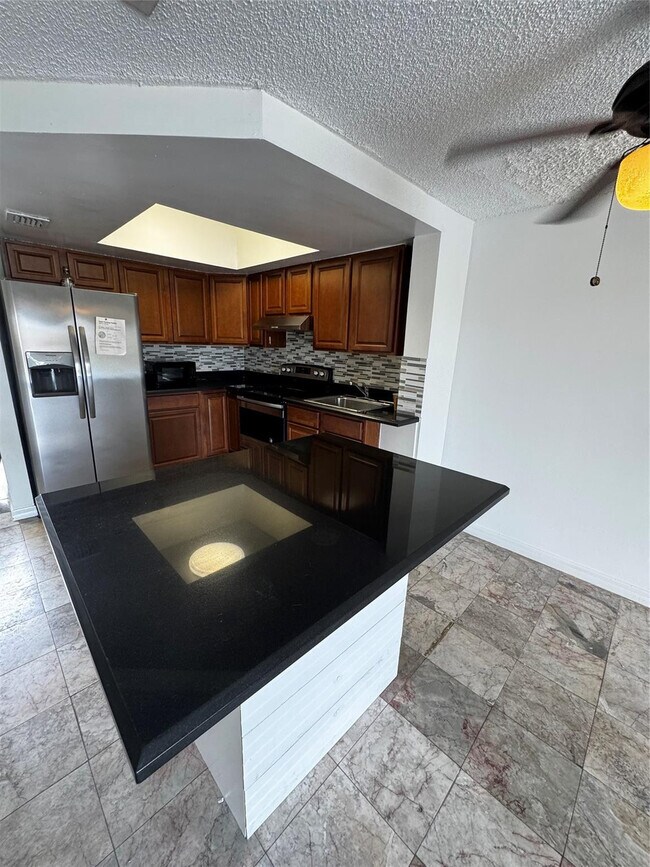 Building Photo - 5200 NW 31st Ave