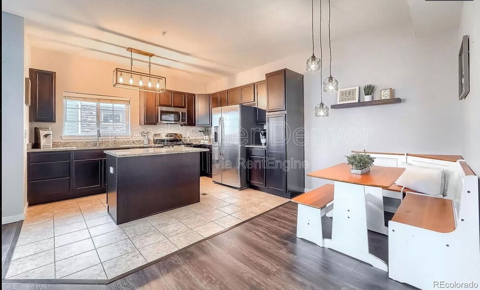 Building Photo - 12872 Jasmine St