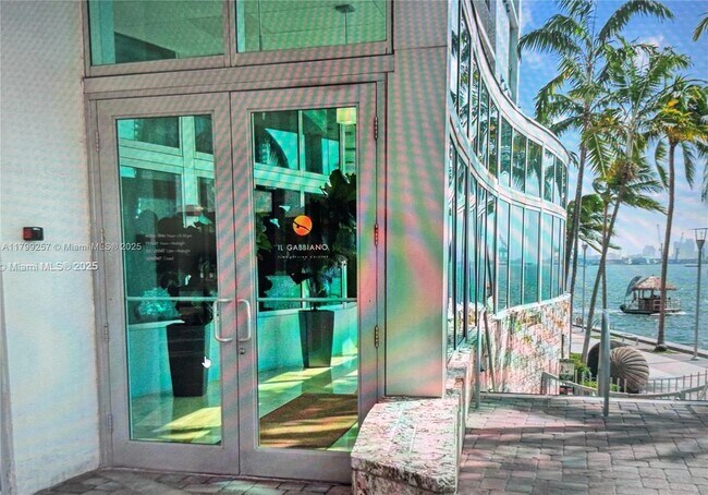 Building Photo - 335 S Biscayne Blvd