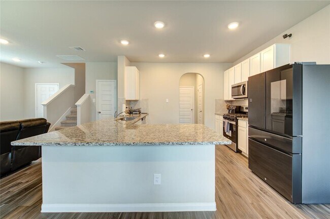 Building Photo - 2404 Shellcracker Dr