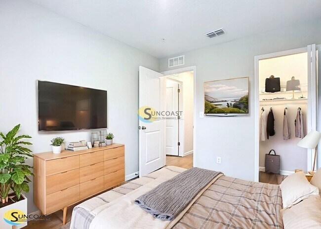 Building Photo - 6481 Breezy Oaks Wy