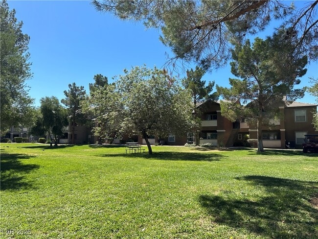 Building Photo - 555 E Silverado Ranch Blvd