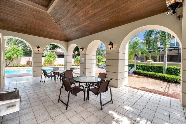 Building Photo - 8248 Tivoli Dr
