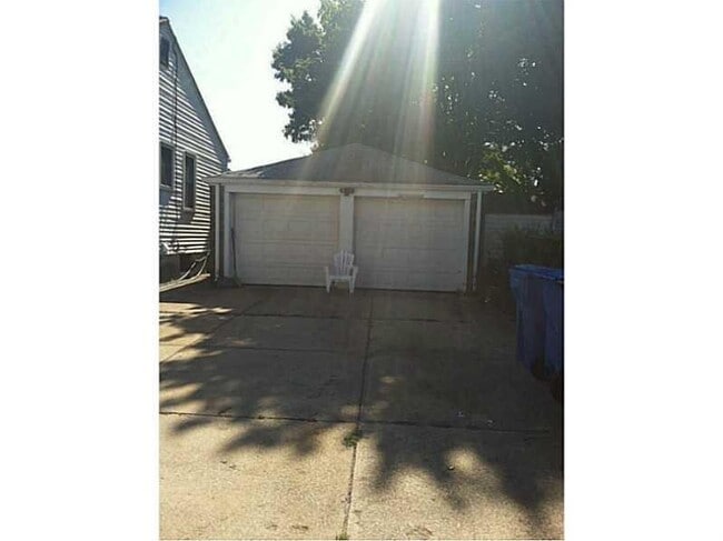 Building Photo - 58 Vale Ave