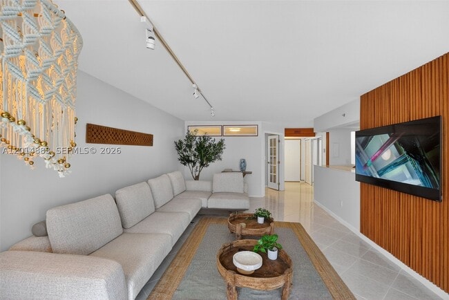 Building Photo - 2401 Collins Ave
