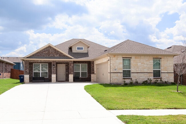 Primary Photo - 265 Middlefield Dr.