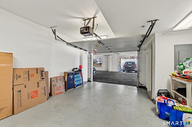 Building Photo - 70 Riverdale Ave