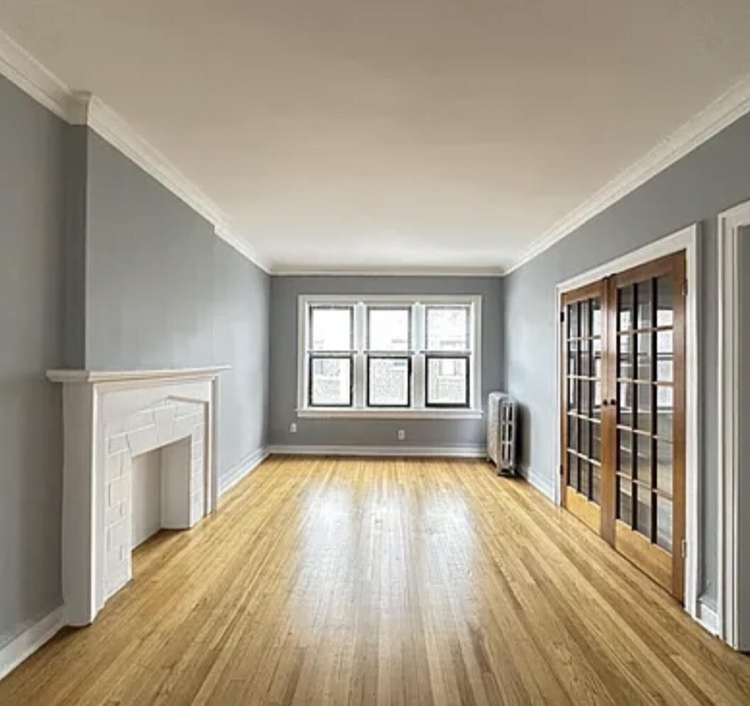 Building Photo - 1321 W Estes Ave