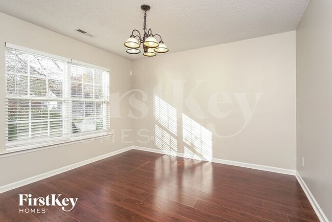 Building Photo - 4145 Crestwood Cir