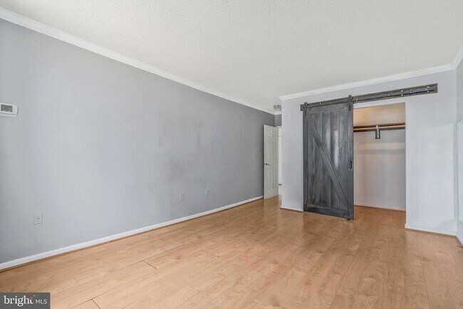 Building Photo - 3701 S George Mason Dr