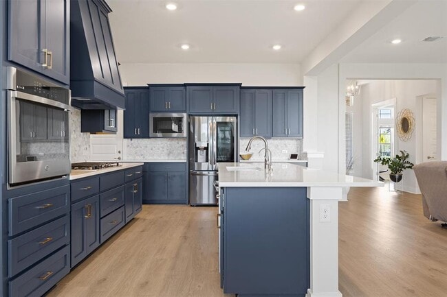 Building Photo - 2233 Bellisa Vis Dr