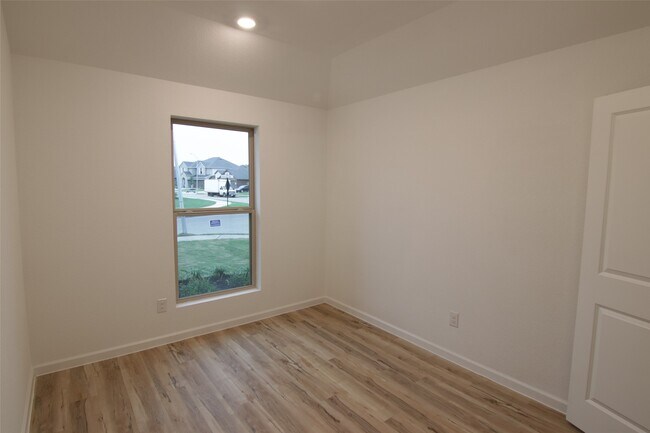 Building Photo - 2511 Chestnut Oak Cir