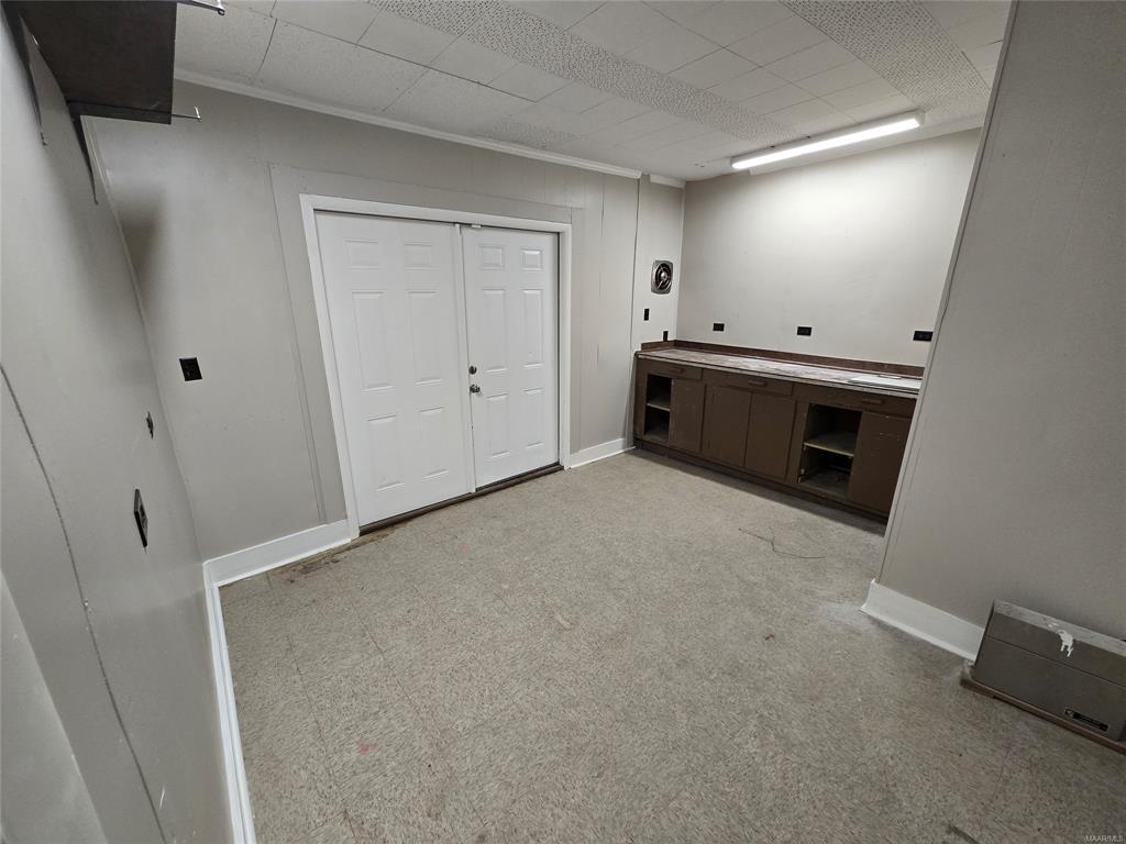Building Photo - 3540 Farwood Dr