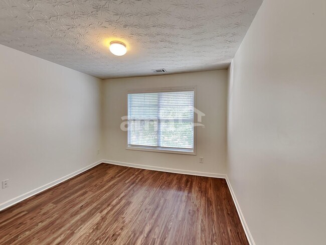 Building Photo - 127 Oleander Way