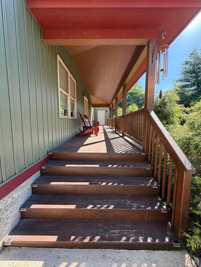 Building Photo - 102 Fortson St