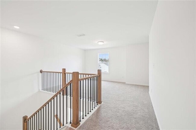 Building Photo - 320 Silverleaf Trl