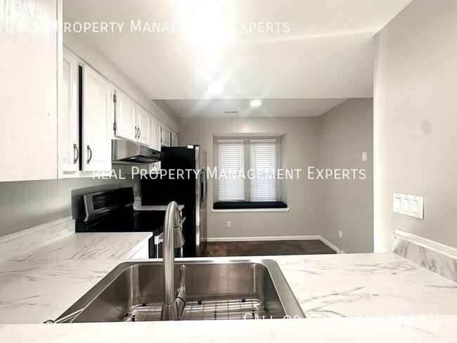 Building Photo - 2739 Von Thuringer Ct