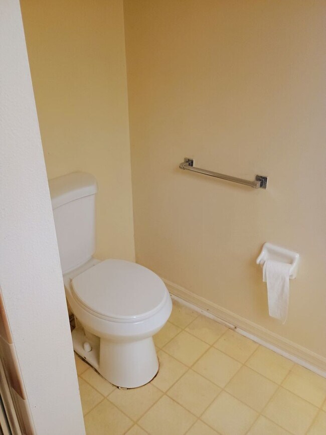 Building Photo - Pool. Privacy. Perfect location. Available...