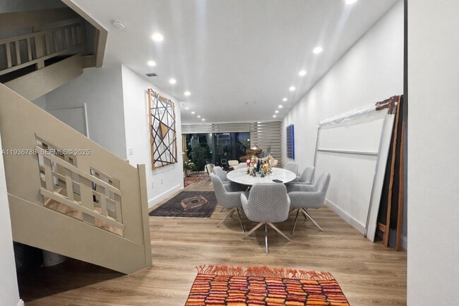 Building Photo - 2676 NE 135th St