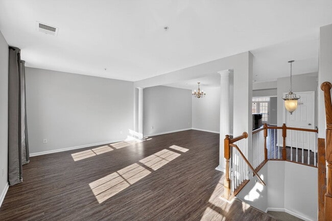 Building Photo - 8011 Forest Ridge Dr