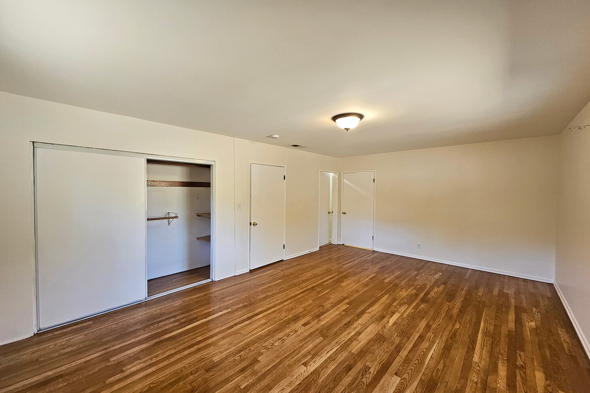 Building Photo - 3700 Glenwood Ave