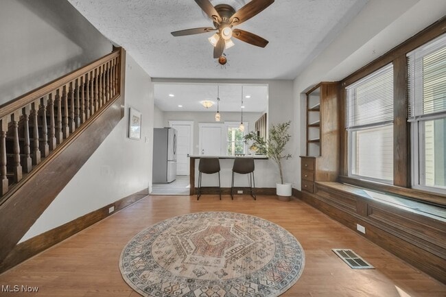 Building Photo - 1457 W 114th St