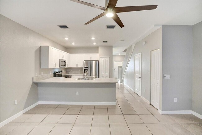 Building Photo - 389 NE 208th Terrace