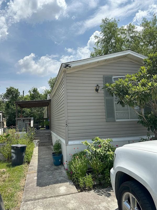 Primary Photo - 6111 Nueces Park Road