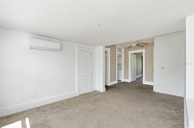 Building Photo - 104 N Clyde Ave