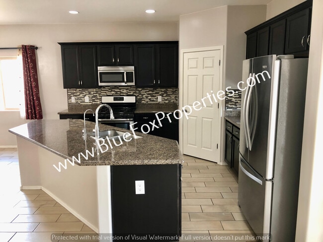Building Photo - 9009 W Rolling Springs Dr