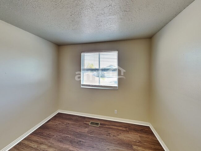 Building Photo - 4026 W 6515 S