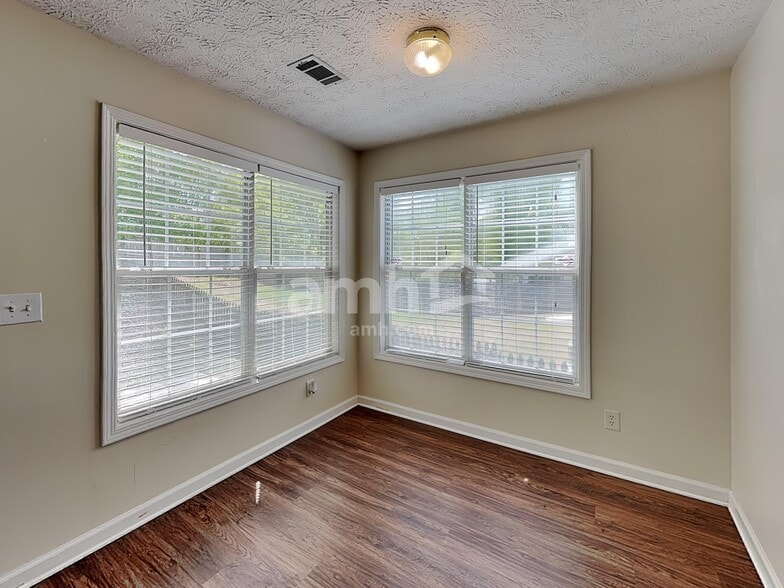 Building Photo - 740 Chatham Park Dr