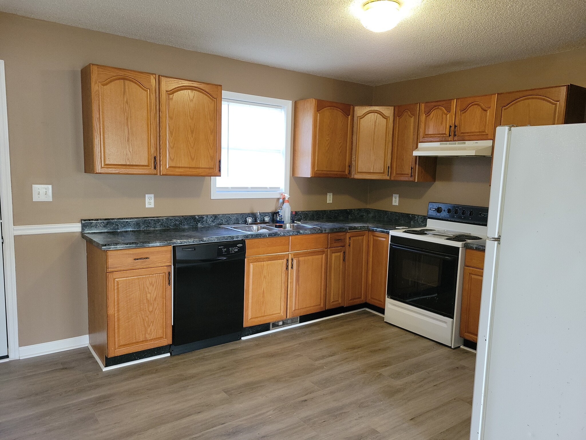 Building Photo - 64 Howard Carr Rd