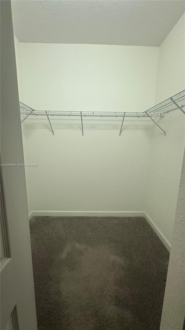 Building Photo - 3423 W 110th St