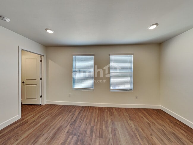 Building Photo - 7475 S Via Bombachas